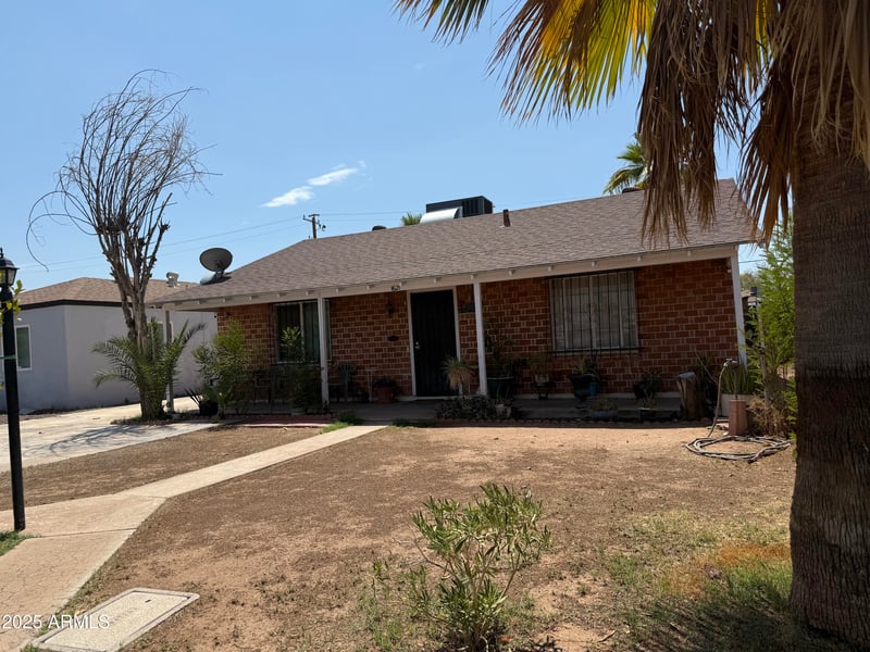 1621 Palm Ln, Phoenix, AZ 85006