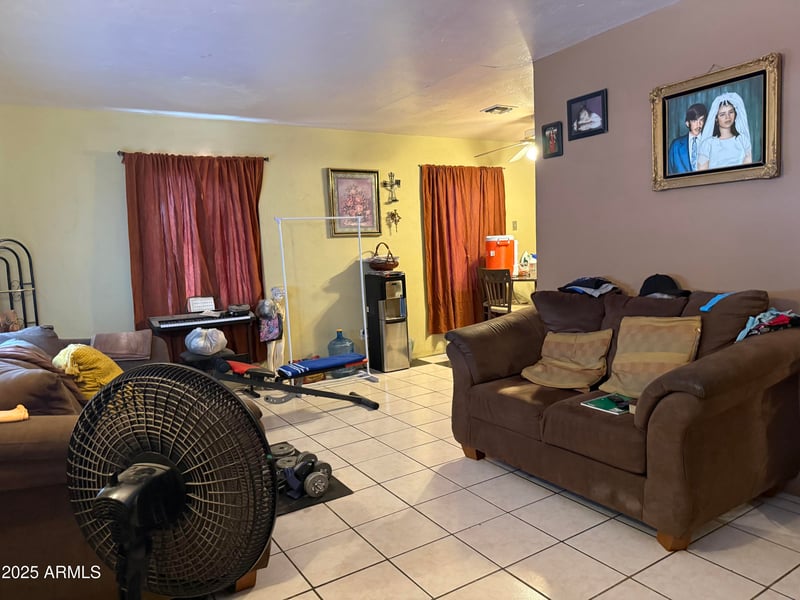 1621 Palm Ln, Phoenix, AZ 85006