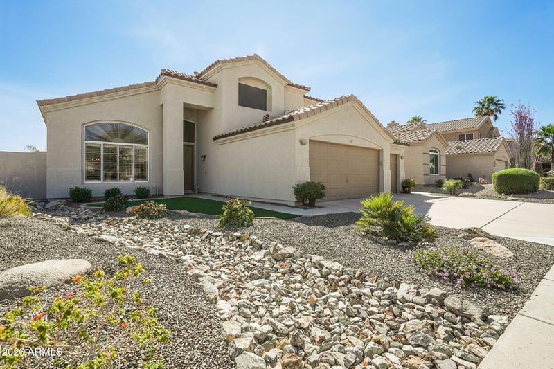 1621 W South Fork Dr, Phoenix, AZ 85045
