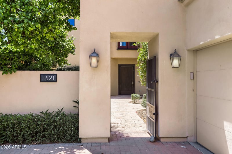 1621 W Winter Dr, Phoenix, AZ 85021
