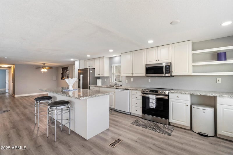 16210 32nd St, Phoenix, AZ 85032