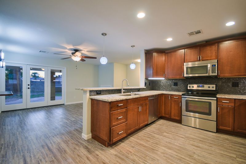 16210 N 37th Dr, Phoenix, AZ 85053