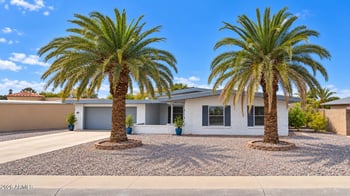 16210 N Meadow Park Dr, Sun City, AZ 85351