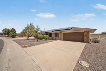 16213 Meadow Park Dr, Sun City, AZ 85351