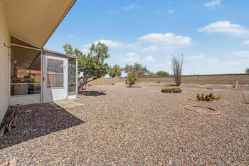 16213 Meadow Park Dr, Sun City, AZ 85351