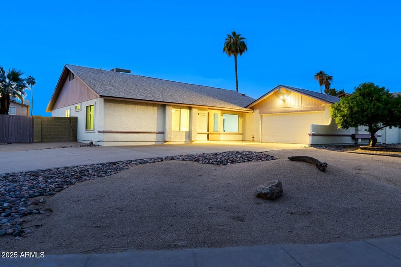 16216 33rd Dr, Phoenix, AZ 85053
