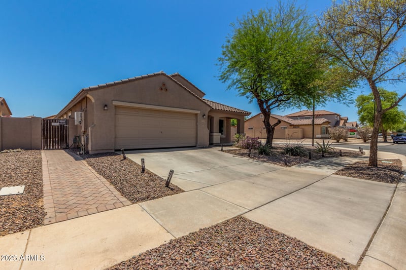 16219 Yucatan Dr, Surprise, AZ 85379