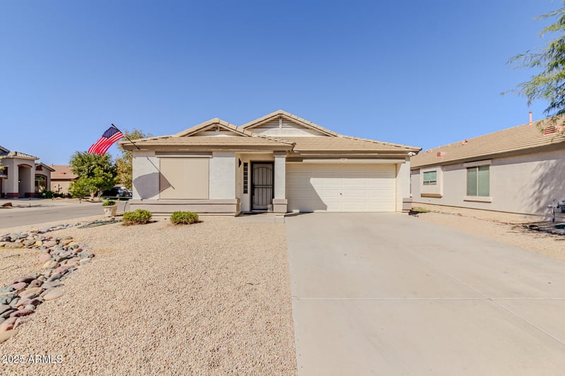 1622 Kelsi Ave, San Tan Valley, AZ 85140