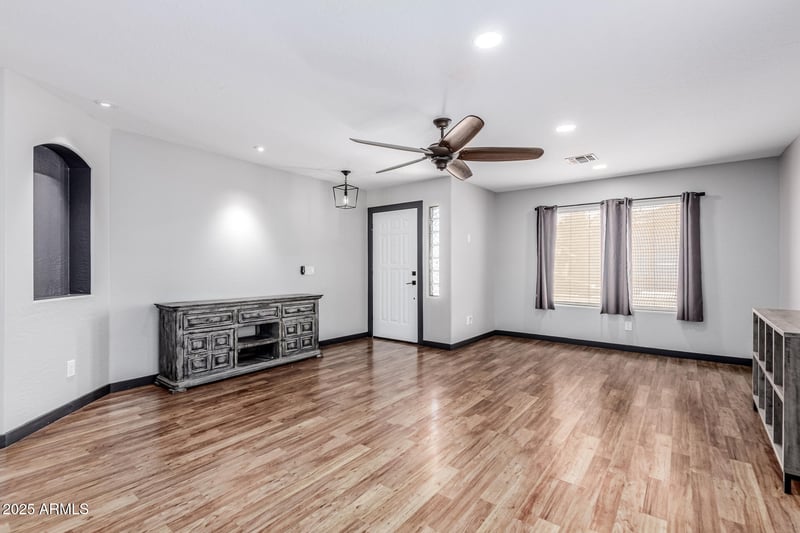 1622 Kelsi Ave, San Tan Valley, AZ 85140