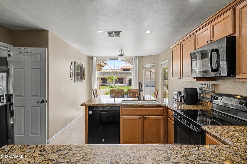 16220 62nd Ln, Glendale, AZ 85306
