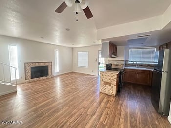 16225 30th St #9, Phoenix, AZ 85032