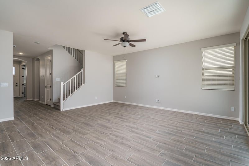 16227 Mariposa Grande --, Surprise, AZ 85387