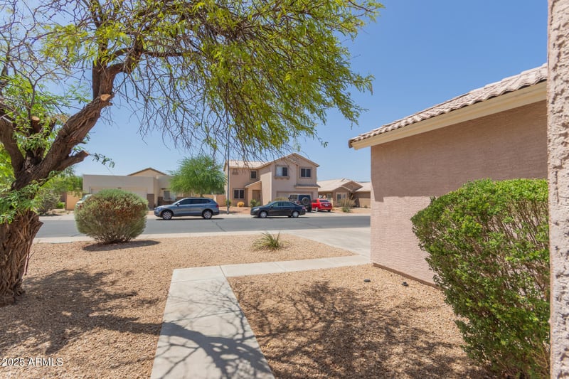 16228 Larkspur Dr, Goodyear, AZ 85338