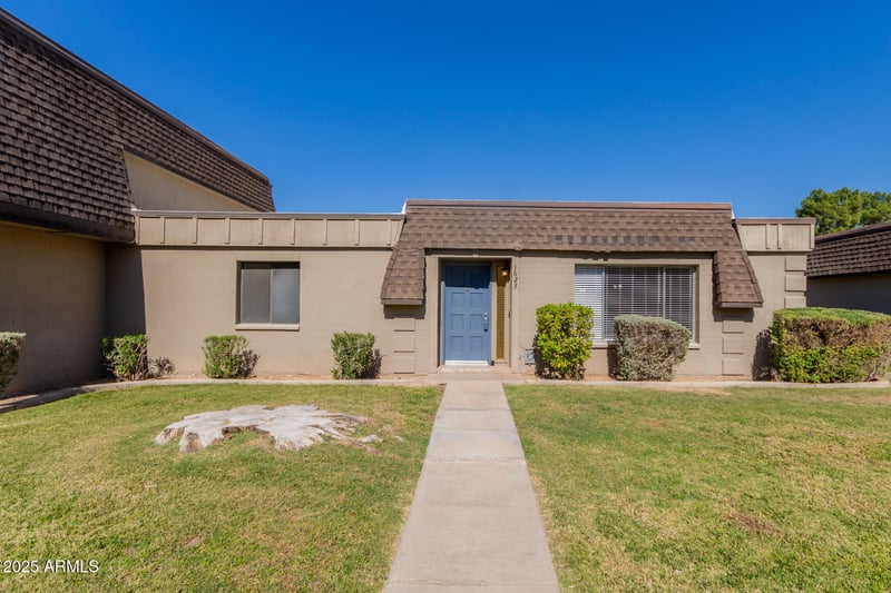 1623 Baker Dr, Tempe, AZ 85282