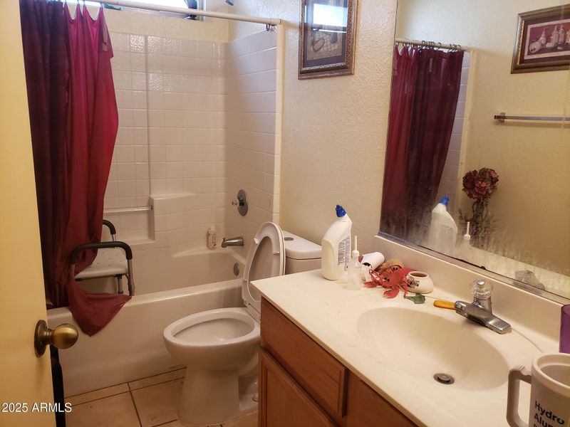 1623 E Fremont Rd, Phoenix, AZ 85042