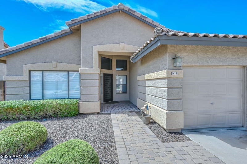 1623 Runion Dr, Phoenix, AZ 85024