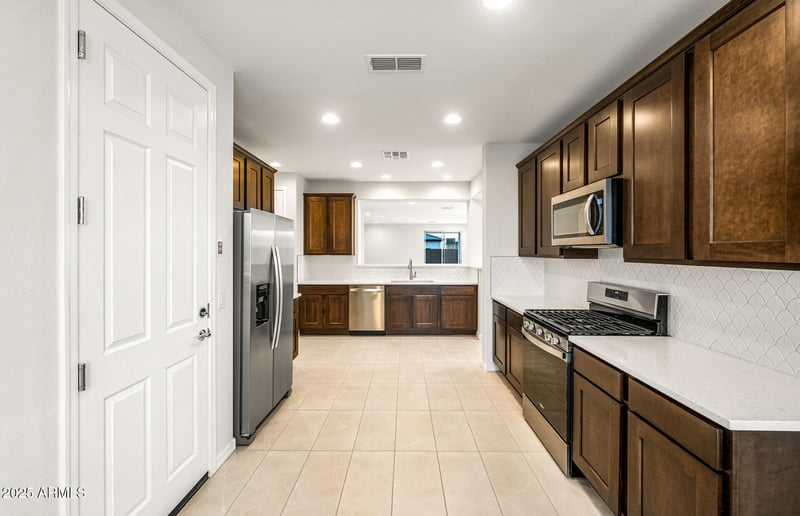 16231 Straight Arrow Ln, Surprise, AZ 85387