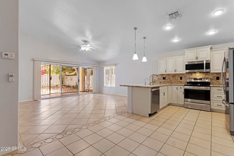 16235 Cottonwood St, Surprise, AZ 85374