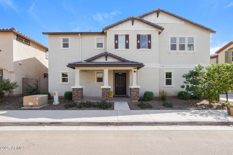 16235 La Ventilla Way, Goodyear, AZ 85338