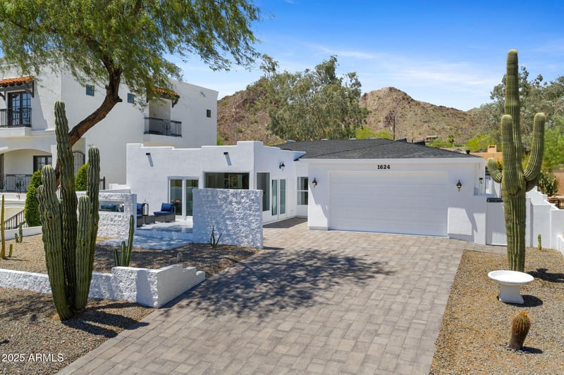1624 El Camino Dr, Phoenix, AZ 85020
