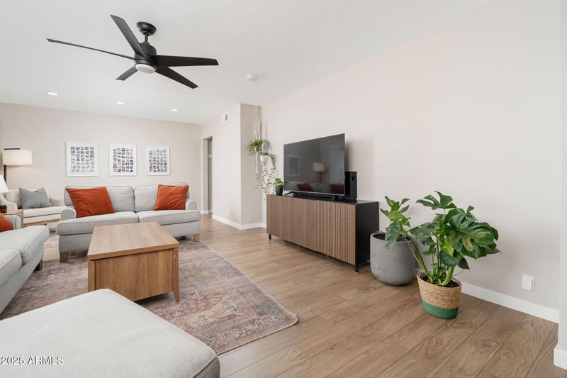 1624 W Lawrence Rd, Phoenix, AZ 85015