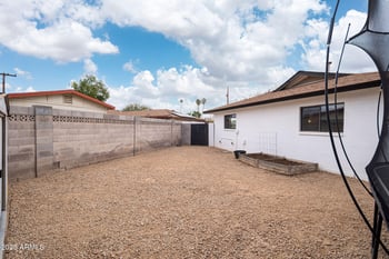 1624 W Lawrence Rd, Phoenix, AZ 85015