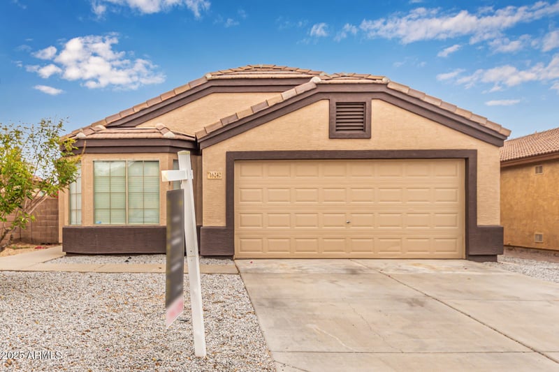 16242 Caribbean Ln, Surprise, AZ 85379