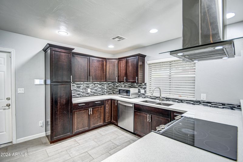 16246 N 43rd Dr, Glendale, AZ 85306