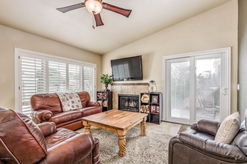 1625 E Bluefield Ave, Phoenix, AZ 85022