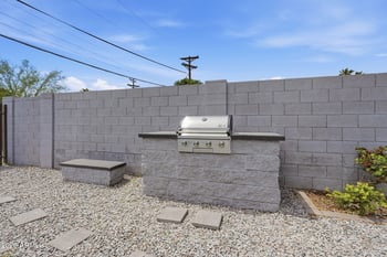 1625 Orangewood Ave, Phoenix, AZ 85021