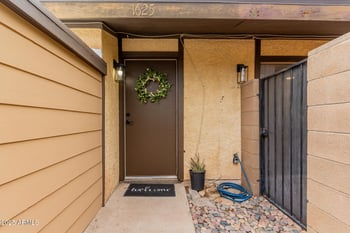 1625 Village Way, Tempe, AZ 85282