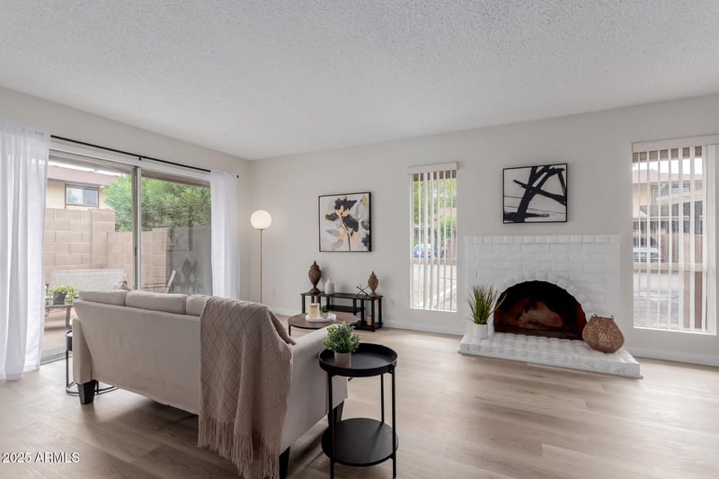 1625 Village Way, Tempe, AZ 85282
