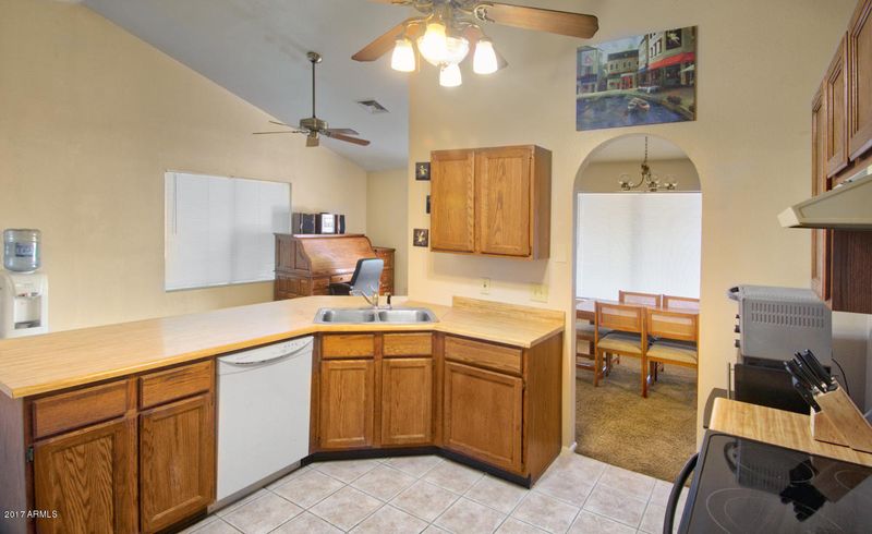 16257 N 63rd Dr, Glendale, AZ 85306