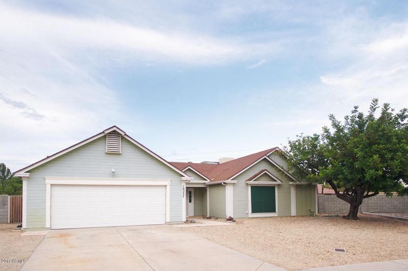 16257 N 63rd Dr, Glendale, AZ 85306