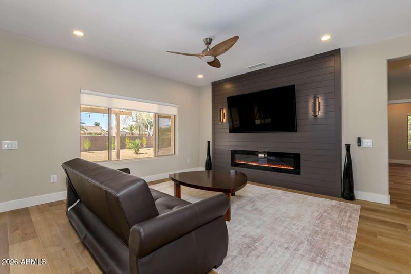 16259 Desert Winds Dr, Surprise, AZ 85374