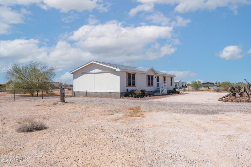 1626 355th Ln, Tonopah, AZ 85354