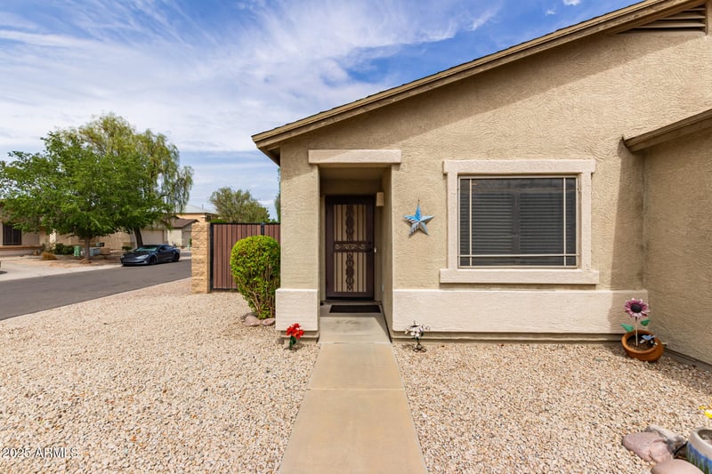 1626 Dust Devil Dr, San Tan Valley, AZ 85143