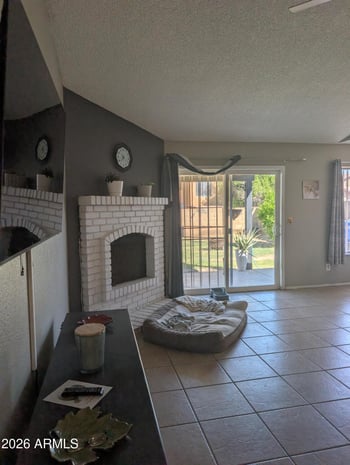 1626 E Vineyard Rd, Phoenix, AZ 85042