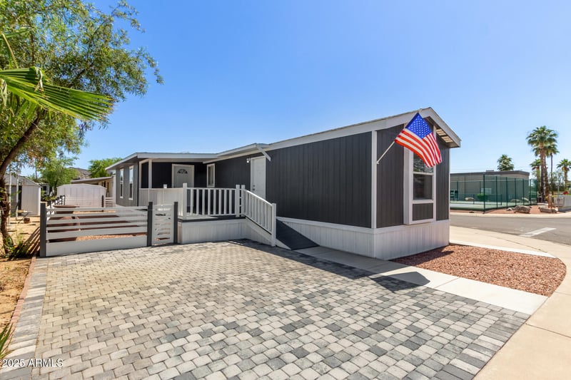 1627 Charleston Ave, Phoenix, AZ 85022