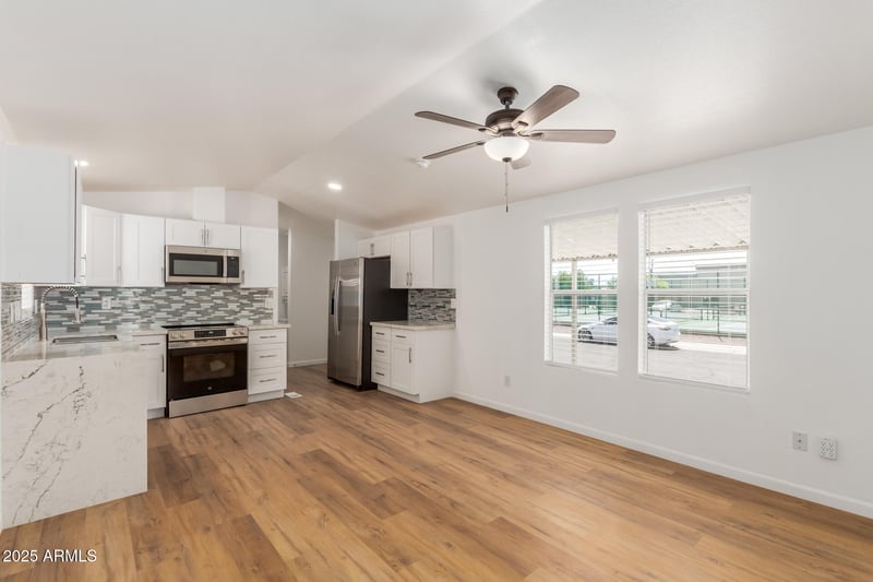 1627 Charleston Ave, Phoenix, AZ 85022