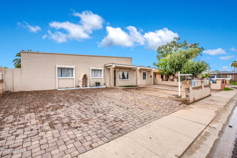 1627 Maldonado Rd, Phoenix, AZ 85041