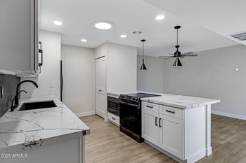 1627 Newport Dr, Tempe, AZ 85282