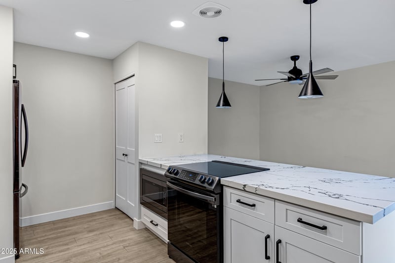 1627 Newport Dr, Tempe, AZ 85282