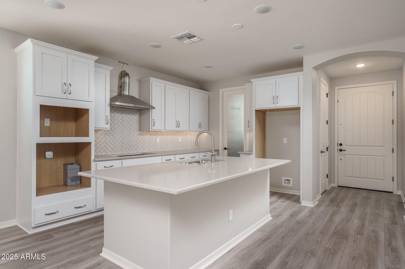 16277 Mariposa Grande --, Surprise, AZ 85387