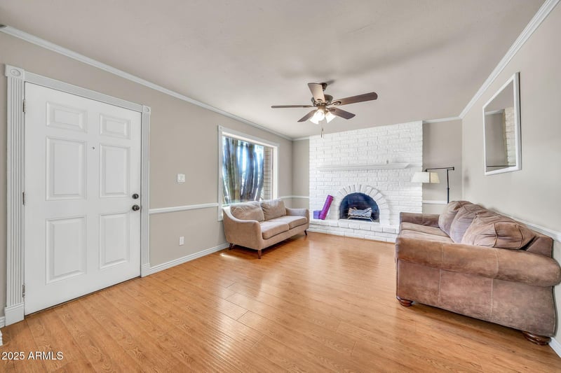 1628 Bluefield Ave, Phoenix, AZ 85023