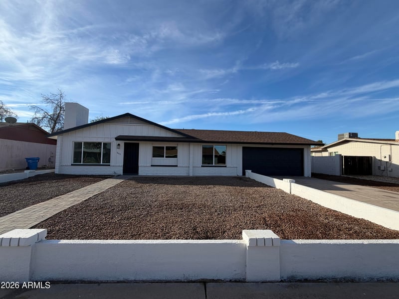 1629 Taro Ln, Phoenix, AZ 85027