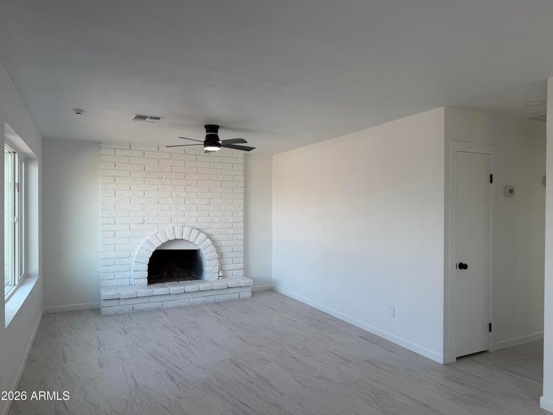 1629 Taro Ln, Phoenix, AZ 85027