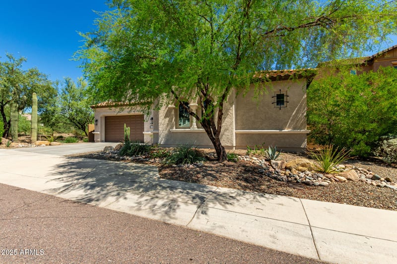 1630 Blaylock Dr, Phoenix, AZ 85085
