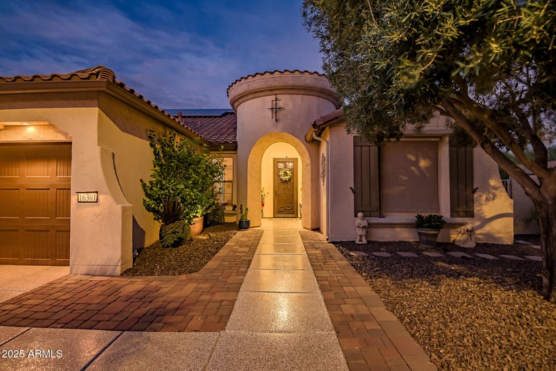 16301 Flower Ct, Goodyear, AZ 85395