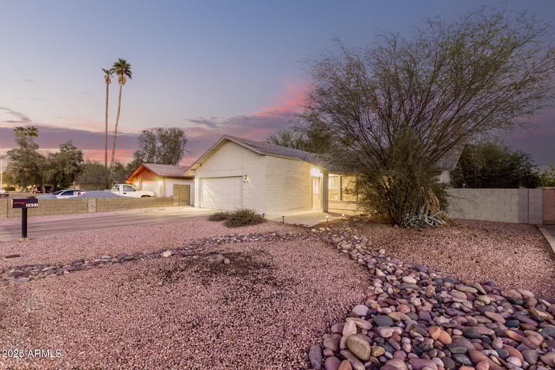 1631 Bell De Mar Dr, Tempe, AZ 85283
